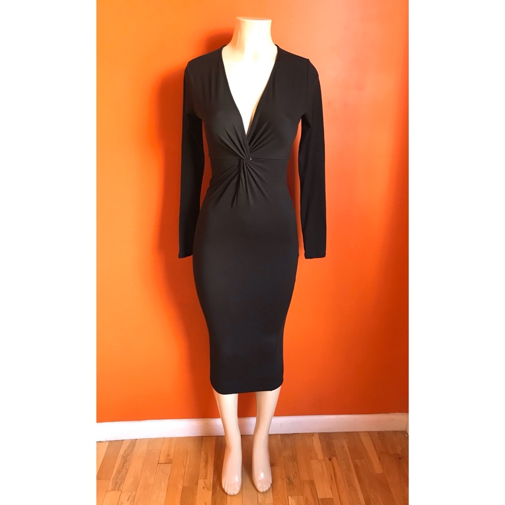 🖤Elegant Twist Front Dress🖤